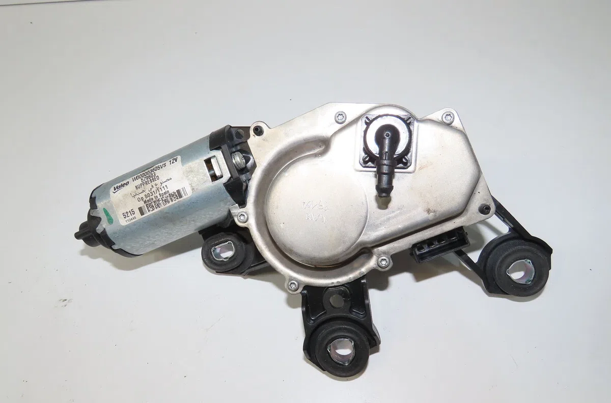 Moteur essuie-glace arrière Audi A3 Sportback (8PA) 1.6 tdi (2009-2013) occasion