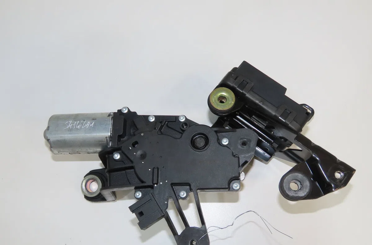 Moteur essuie-glace arrière Bmw 3 Touring (E91) 320 d (2005-2012) 5 portes occasion