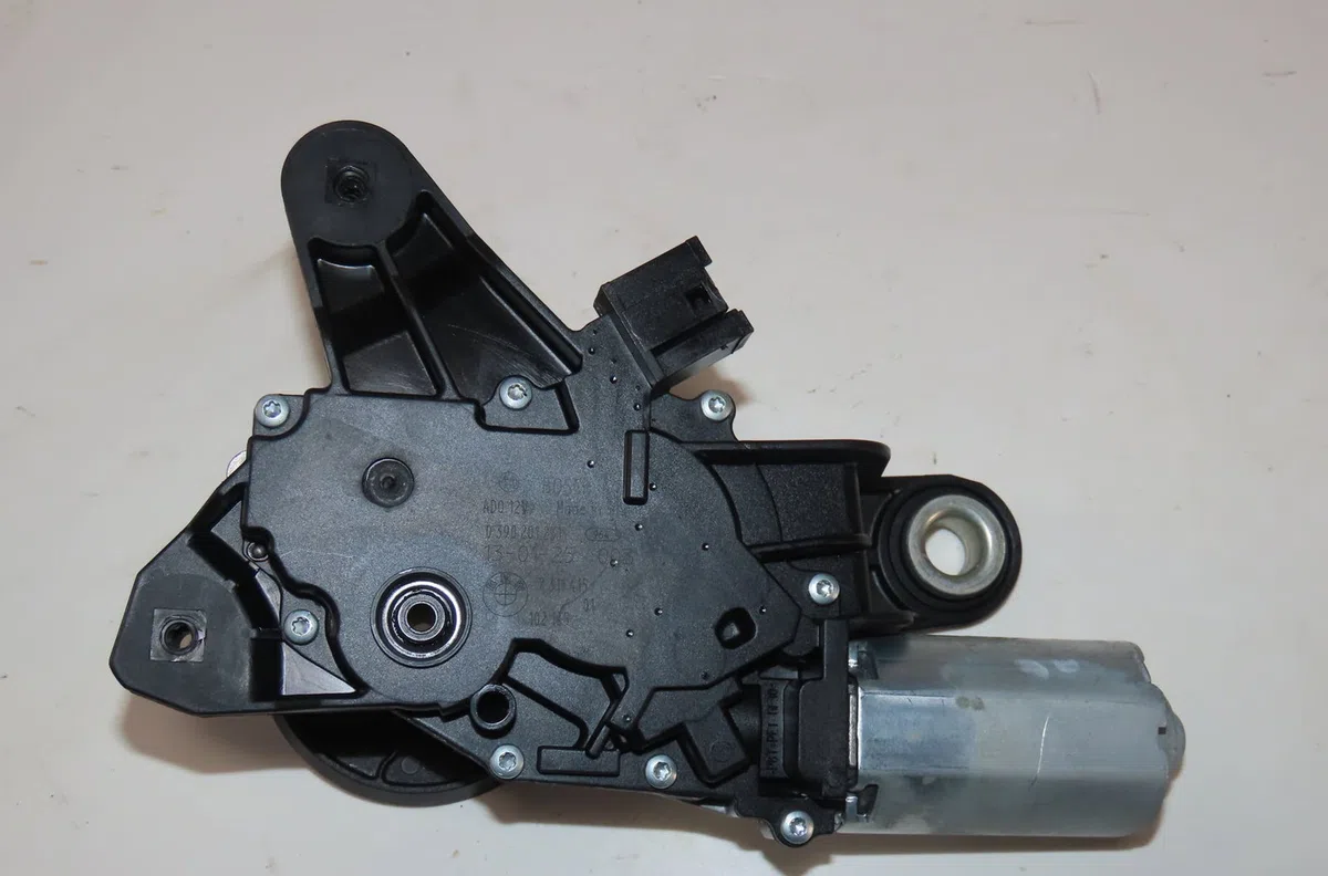 Moteur essuie-glace arrière Bmw 5 Touring (F11) 525 d xdrive (2013-2017) occasion
