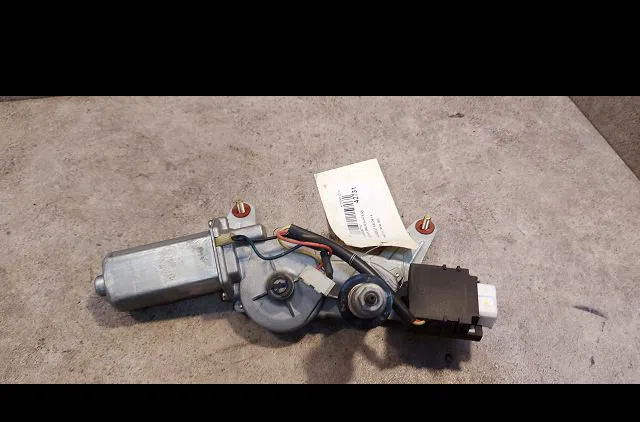 Moteur essuie-glace arrière Chevrolet AVEO - KALOS 3-5 portes (T200) 1.4 (2005-2008) occasion