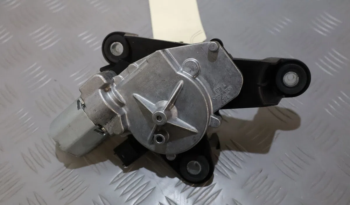 Moteur essuie-glace arrière Citroen C3 III (SX) 1.2 puretech 82 (2018) 5 portes occasion