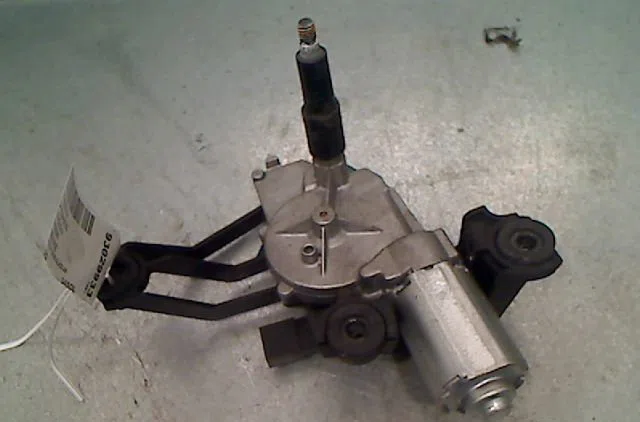 Moteur essuie-glace arrière CITROEN C4 2005 occasion