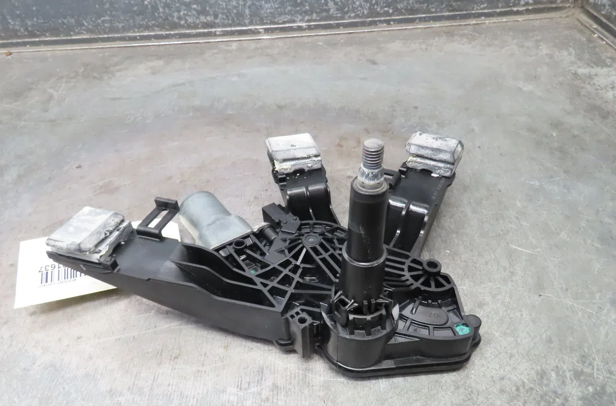 Moteur essuie-glace arrière CITROEN C4 PICASSO 2015 occasion