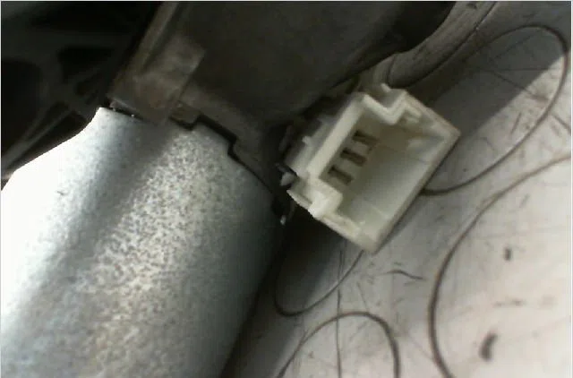 Moteur essuie-glace arrière DACIA SANDERO I Phase 1 06-2008--10-2012 1.4 MPI 75ch occasion