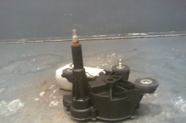 Moteur essuie-glace arrière Fiat PANDA (169_) 1.1 (169.axa1a) (2003) occasion