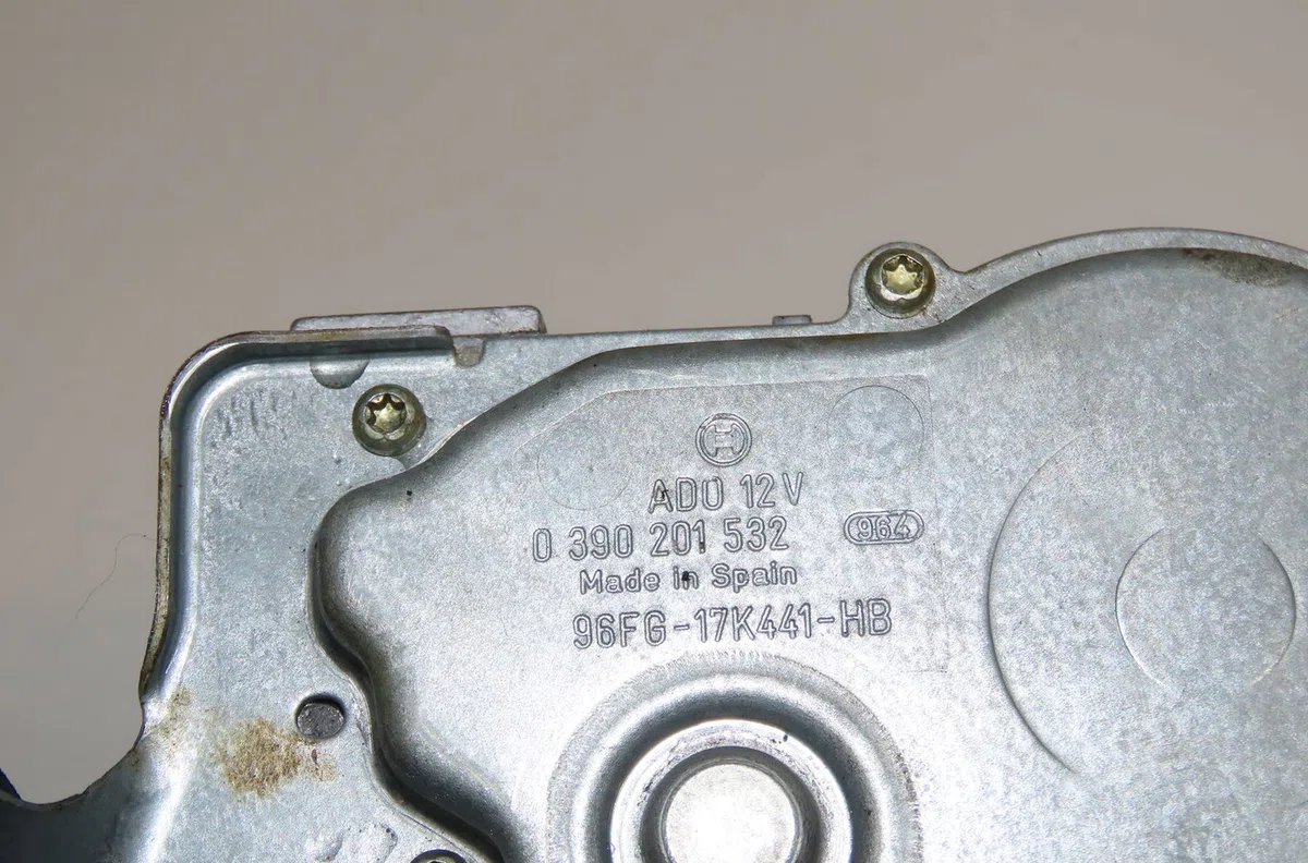 Moteur essuie-glace arrière Ford FIESTA IV (JA_, JB_) 1.3 i (1995-2002) occasion
