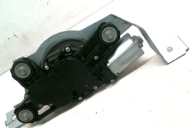 Moteur essuie-glace arrière FORD FIESTA occasion
