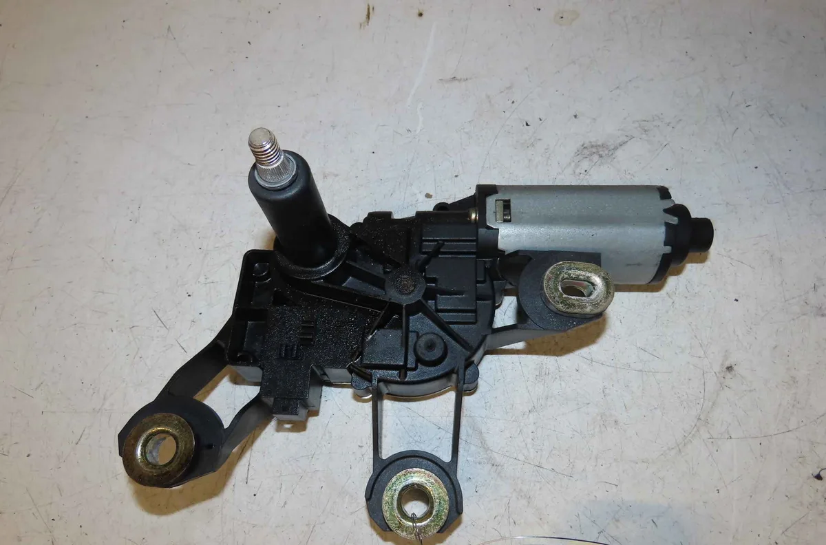 Moteur essuie-glace arrière FORD FIESTA V occasion
