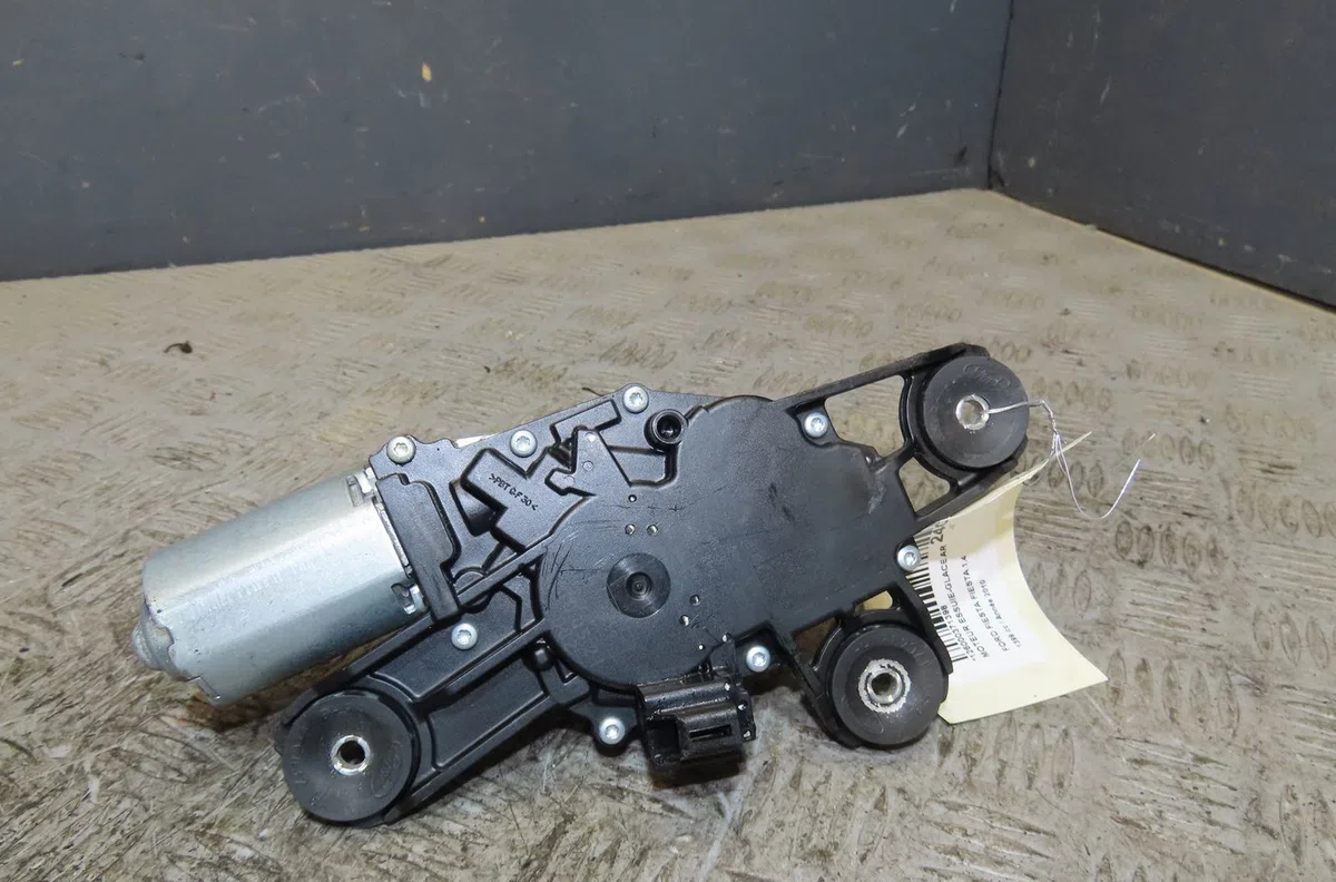 Moteur essuie-glace arrière Ford FIESTA VI (CB1, CCN) 1.4 tdci (2010-2012) 3 portes occasion