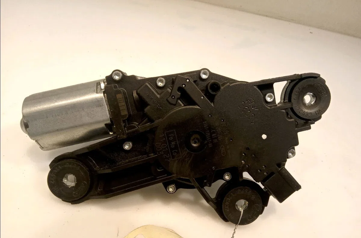 Moteur essuie-glace arrière Ford FOCUS III 1.6 tdci (2010-2017) occasion