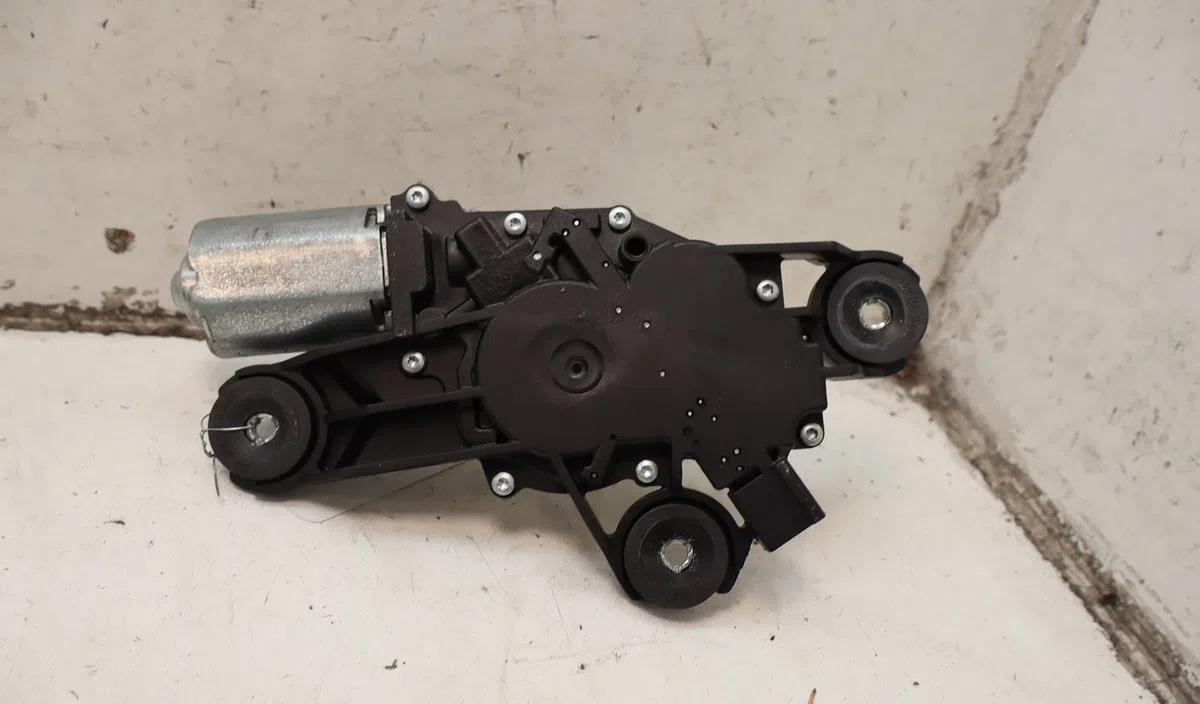Moteur essuie-glace arrière Ford FOCUS III Turnier 1.0 ecoboost (2012) occasion
