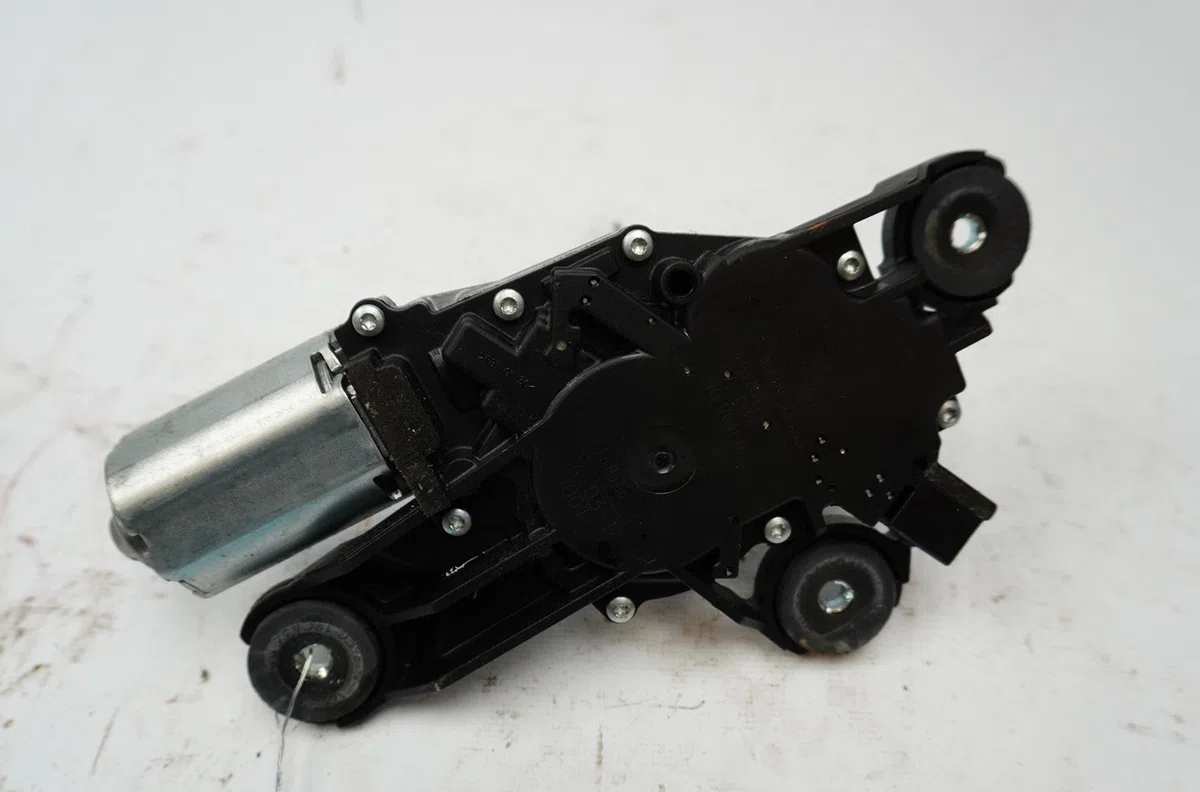 Moteur essuie-glace arrière Ford FOCUS III Turnier 1.6 tdci (2010) occasion