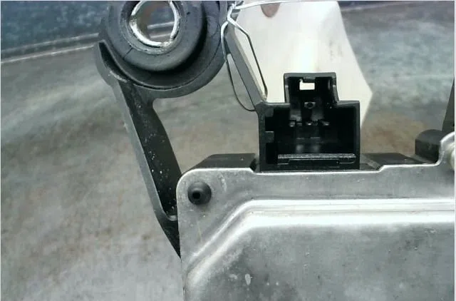Moteur essuie-glace arrière Ford FUSION (JU_) 1.4 (2002-2012) occasion