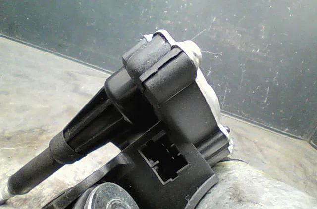 Moteur essuie-glace arrière Ford KA (RU8) 1.3 tdci (2008-2016) occasion