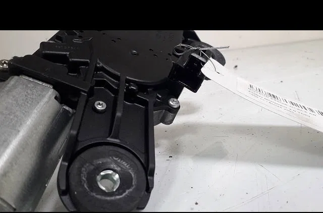 Moteur essuie-glace arrière Ford MONDEO III (B5Y) 2.0 tdci (2001-2007) 5 portes occasion