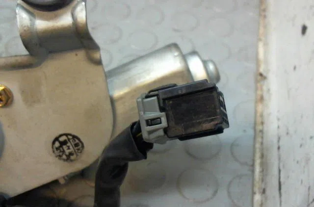 Moteur essuie-glace arrière Hyundai SANTA FÉ I (SM) 2.0 crdi 4x4 (2003-2006) occasion