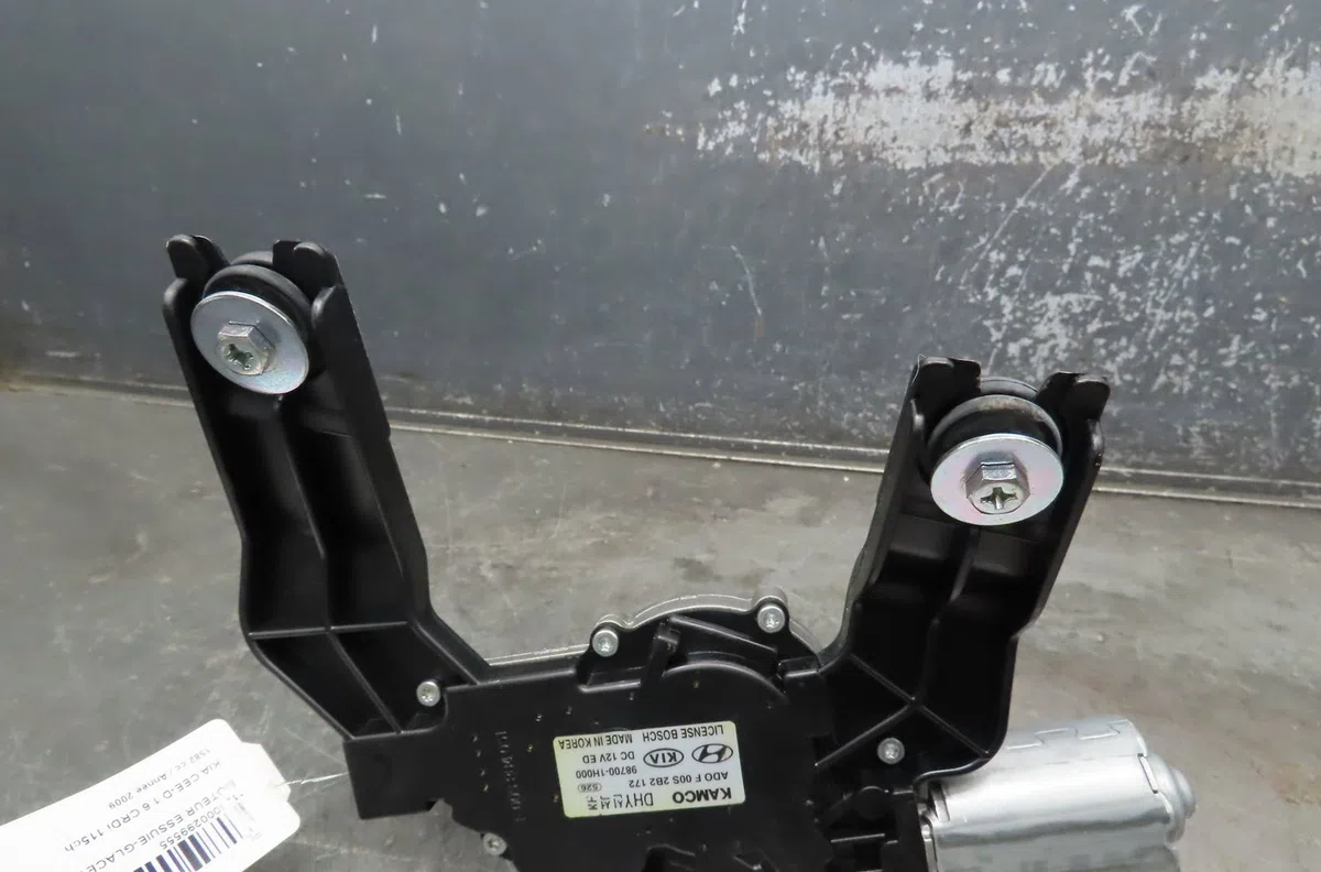 Moteur essuie-glace arrière Kia CEE'D 3-5 portes (ED) 1.6 crdi 115 (2006-2012) occasion