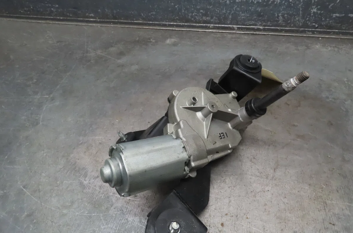 Moteur essuie-glace arrière Kia PRO CEE'D (JD) 1.6 crdi 128 (2013-2015) occasion