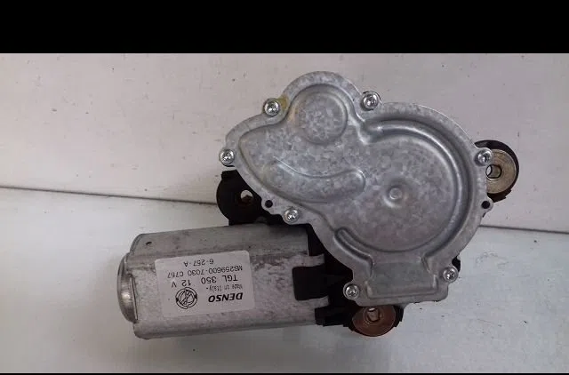 Moteur essuie-glace arrière Lancia YPSILON (843_) 1.3 d multijet (843.axe11, 843.axe1a) (2006-2011) occasion