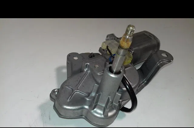 Moteur essuie-glace arrière Mazda 5 (CR19) 2.0 cd (cr19) (2005-2010) occasion