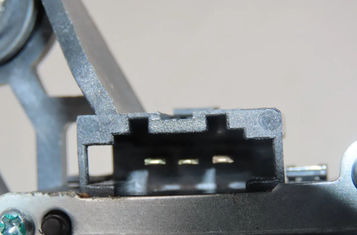 Moteur essuie-glace arrière Mercedes-benz CLASSE A (W168) A 160 (168.033, 168.133) (1997-2004) occasion