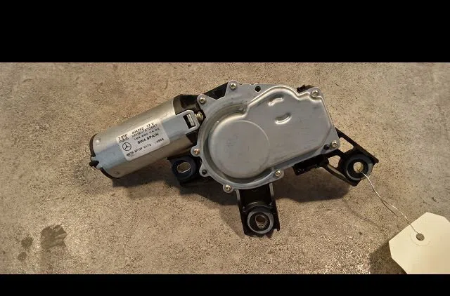 Moteur essuie-glace arrière Mercedes-benz CLASSE A (W168) A 170 cdi (168.008) (1998-2001) occasion