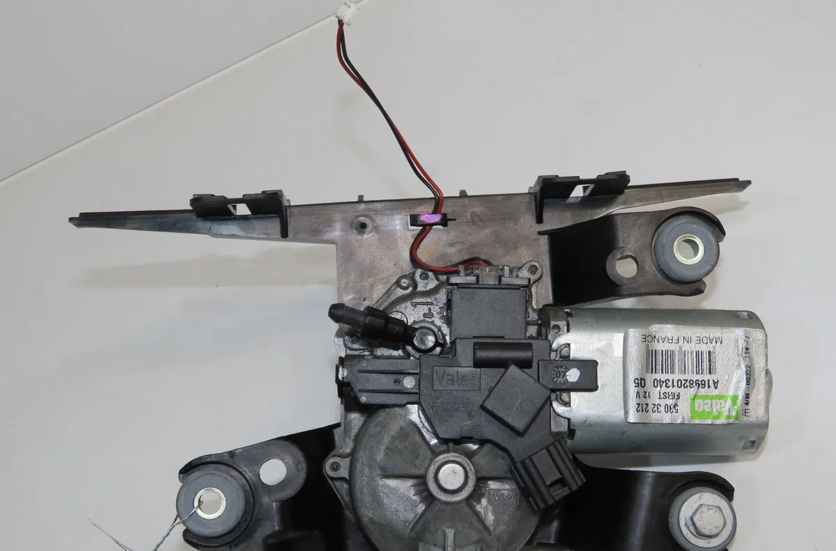 Moteur essuie-glace arrière Mercedes-benz CLASSE A (W169) A 150 (169.031, 169.331) (2004-2012) occasion