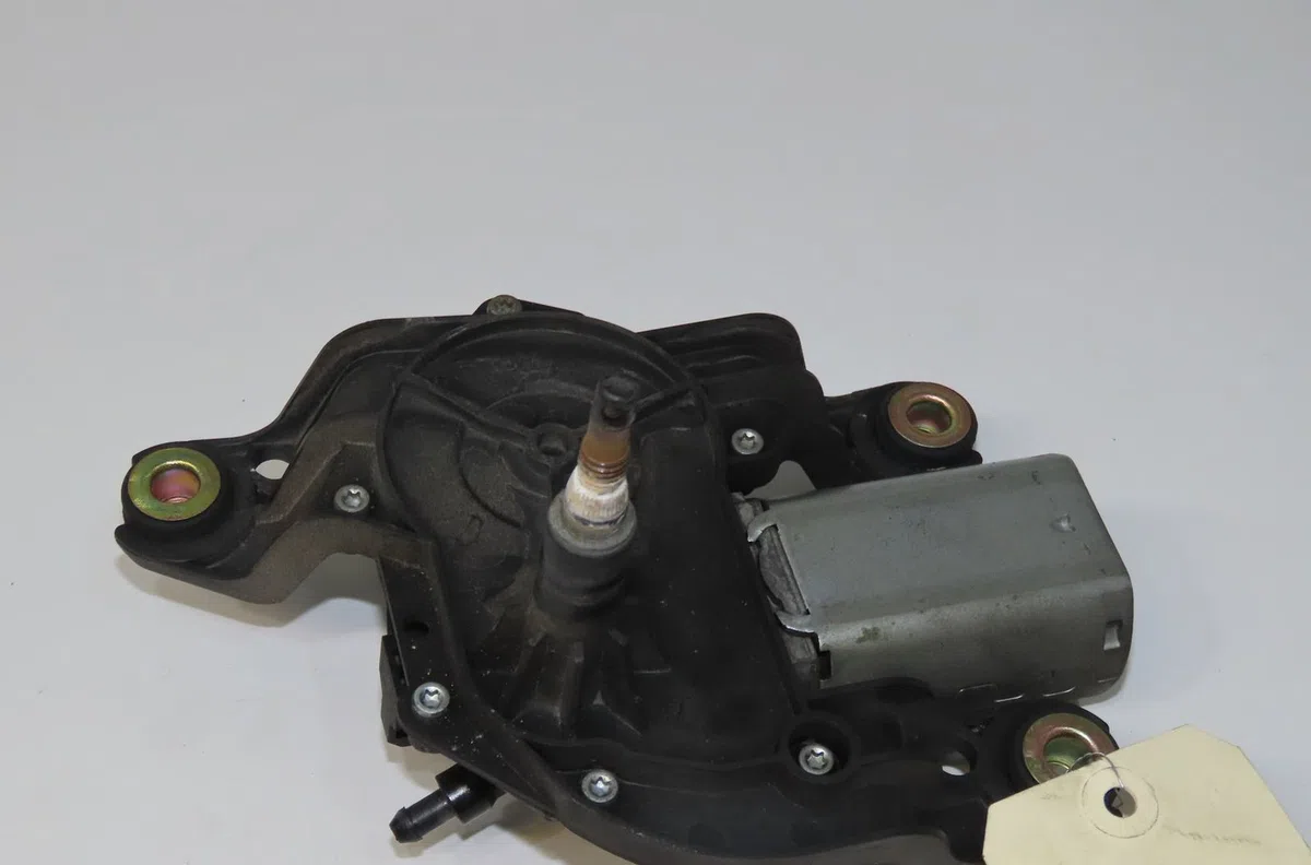 Moteur essuie-glace arrière Mercedes-benz CLASSE B Sports Tourer (W245) B 200 cdi (245.208) (2005-2011) occasion