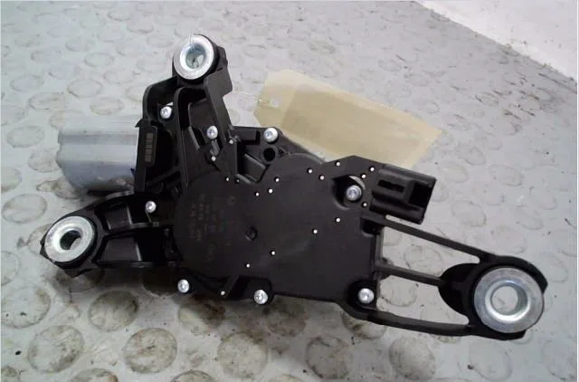 Moteur essuie-glace arrière Mitsubishi COLT VI (Z3_A, Z2_A) 1.3 (z21a) (2004-2012) occasion