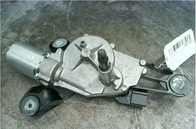 Moteur essuie-glace arrière Mitsubishi COLT VI (Z3_A, Z2_A) 1.5 di-d (z39a) (2004-2012) occasion