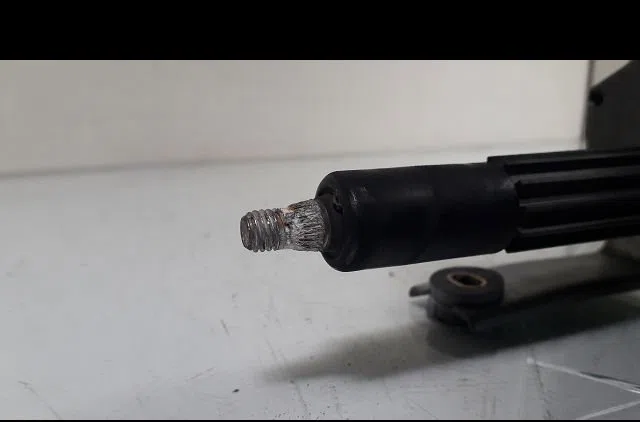 Moteur essuie-glace arrière Nissan ALMERA TINO (V10) 2.2 dci (2000-2006) occasion