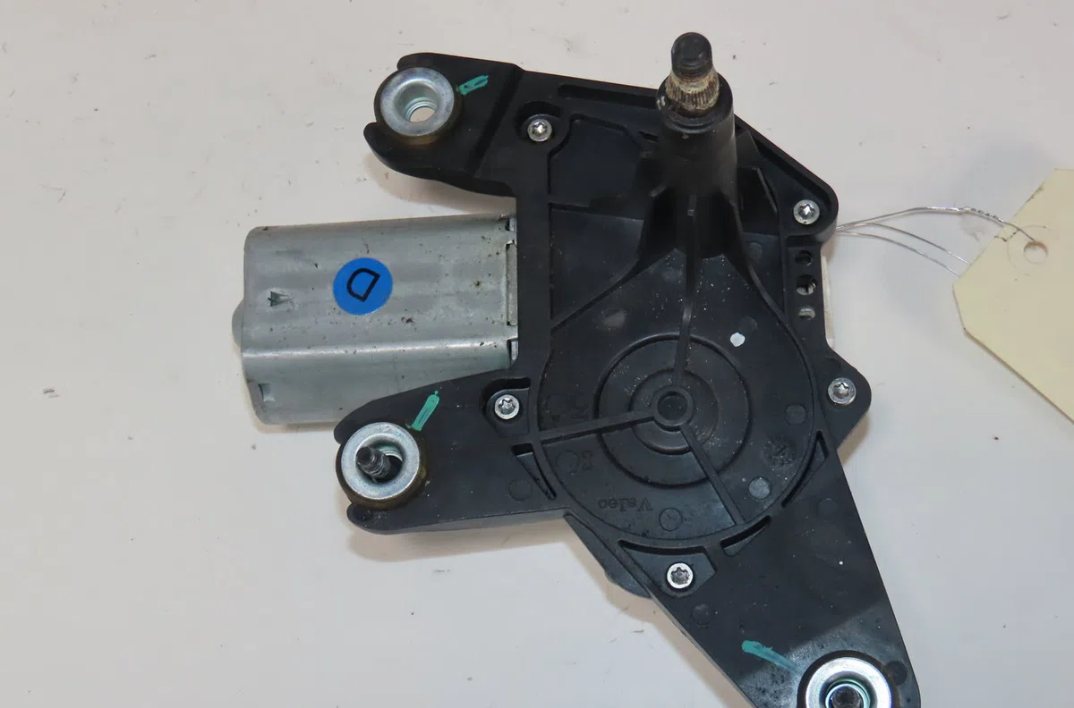 Moteur essuie-glace arrière Nissan JUKE (F15) 1.5 dci (2010) 5 portes occasion