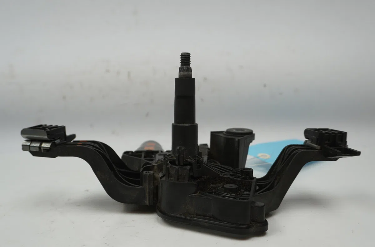 Moteur essuie-glace arrière Opel ADAM (M13) 1.4 (2012-2019) occasion