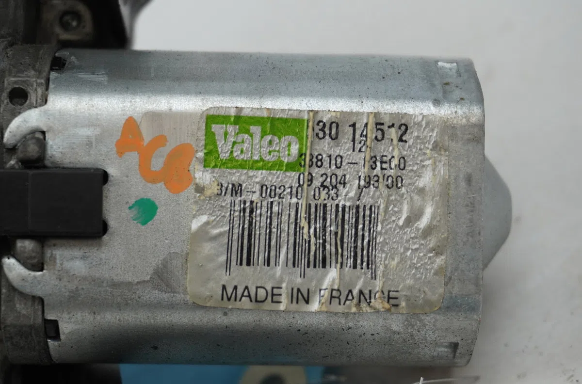 Moteur essuie-glace arrière Opel AGILA (A) (H00) 1.2 16v twinport (f68) (2004-2007) occasion