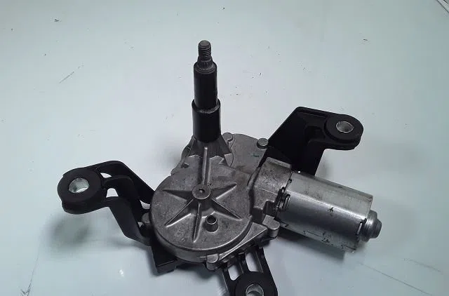 Moteur essuie-glace arrière Opel ASTRA H (A04) 1.7 cdti (l48) (2004-2010) 5 portes occasion