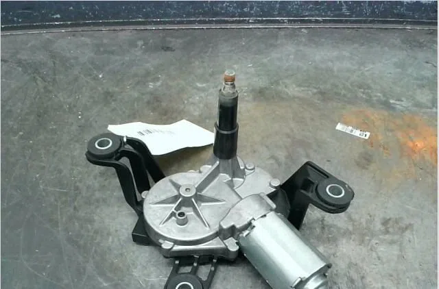 Moteur essuie-glace arrière Opel ASTRA H Break (A04) 1.6 (l35) (2004-2010) occasion