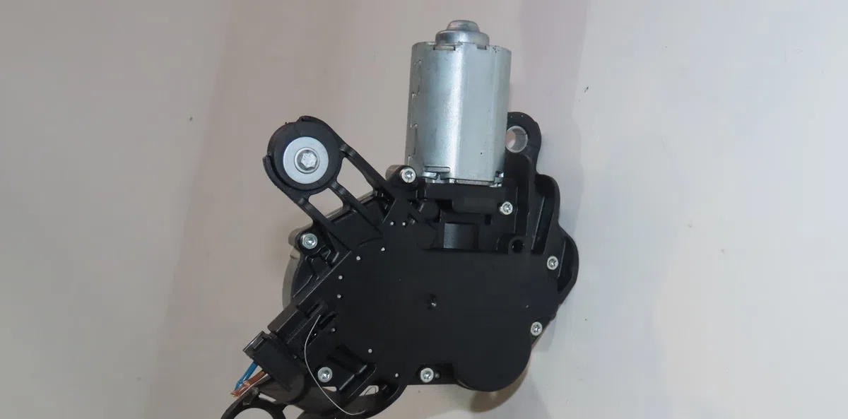 Moteur essuie-glace arrière Opel ASTRA H GTC (A04) 1.6 (l08) (2005-2010) occasion