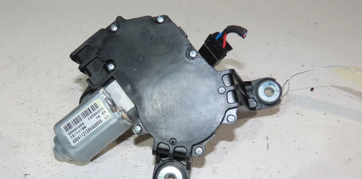 Moteur essuie-glace arrière Opel ASTRA J GTC 2.0 cdti (08) (2011-2015) occasion