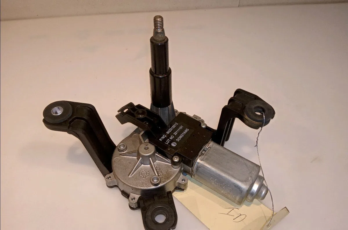 Moteur essuie-glace arrière Opel ASTRA J (P10) 1.4 turbo (68) (2010-2015) occasion