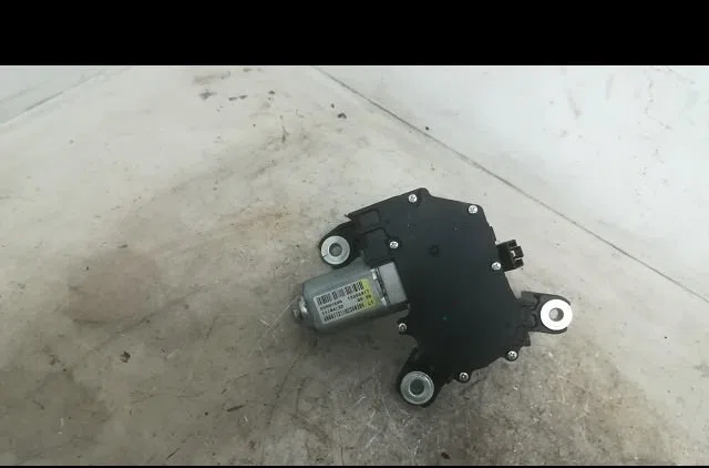 Moteur essuie-glace arrière Opel ASTRA J Sports Tourer (P10) 2.0 cdti (35) (2010-2015) occasion