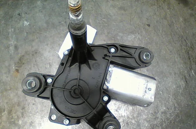 Moteur essuie-glace arrière Opel COMBO Tour 1.7 dti 16v (2001-2004) occasion