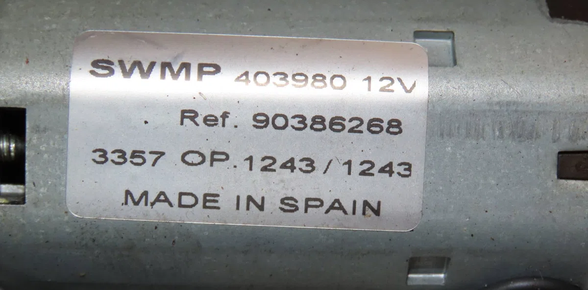 Moteur essuie-glace arrière Opel CORSA B (S93) 1.2 i (f08, f68, m68) (1993-2000) occasion