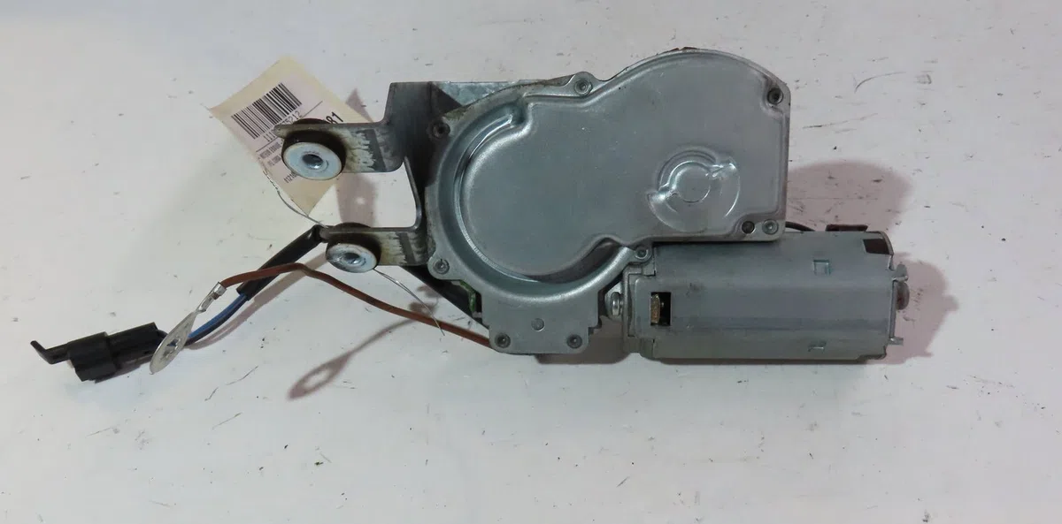 Moteur essuie-glace arrière Opel CORSA B (S93) 1.2 i (f08, f68, m68) (1993-2000) occasion