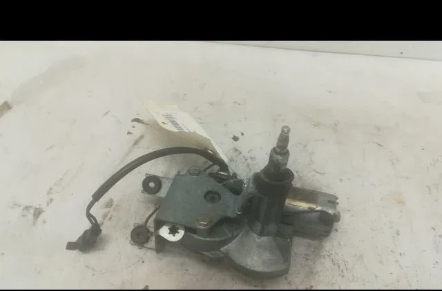 Moteur essuie-glace arrière Opel CORSA B (S93) 1.5 d (f08, f68, m68) (1993-2000) occasion
