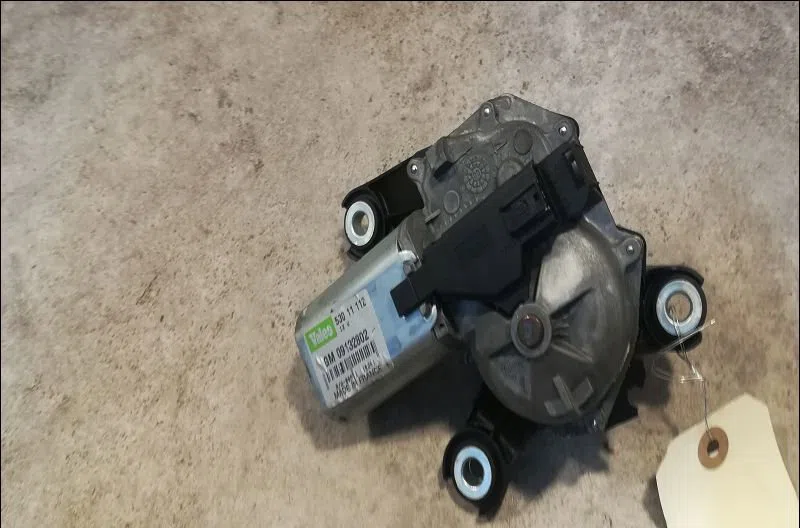 Moteur essuie-glace arrière Opel CORSA C (X01) 1.0 (f08, f68) (2000-2003) occasion