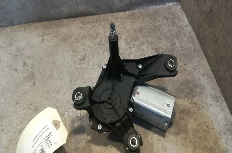 Moteur essuie-glace arrière Opel CORSA C (X01) 1.0 (f08, f68) (2000-2003) occasion