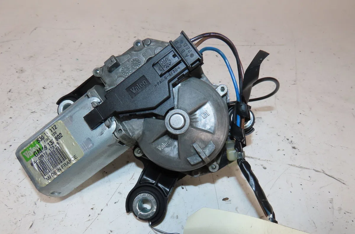 Moteur essuie-glace arrière Opel CORSA C (X01) 1.3 cdti (f08, f68) (2003-2009) occasion