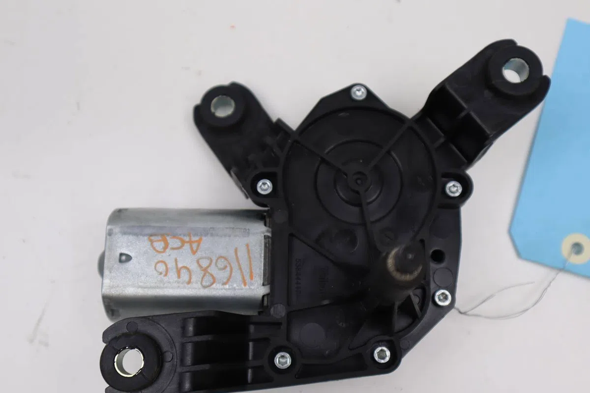 Moteur essuie-glace arrière Opel CORSA E (X15) 1.3 cdti (08, 68) (2014) occasion