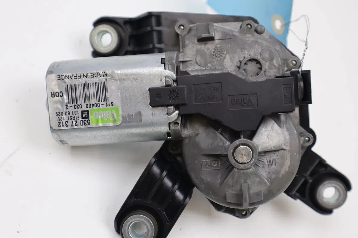 Moteur essuie-glace arrière Opel CORSA E (X15) 1.3 cdti (08, 68) (2014) occasion