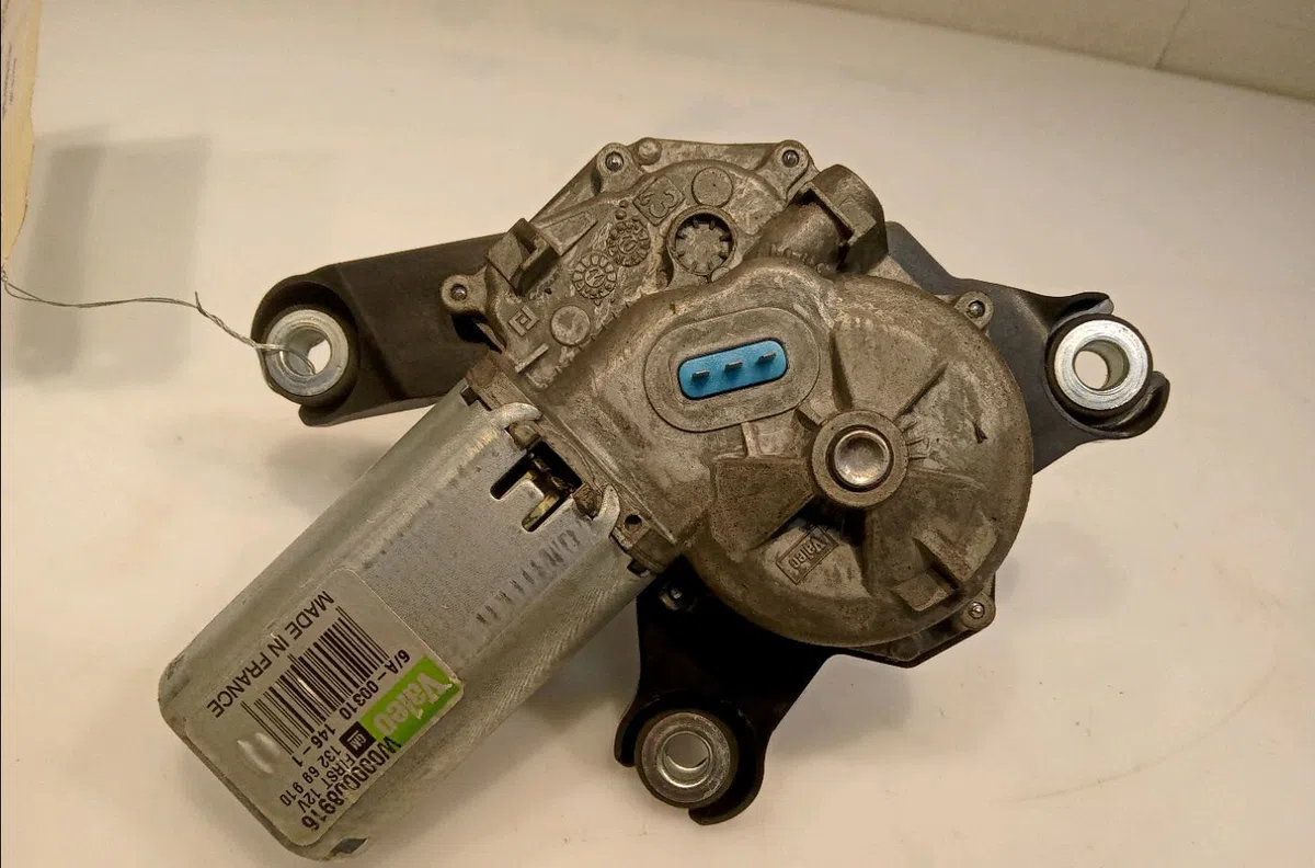Moteur essuie-glace arrière Opel INSIGNIA A (G09) 2.8 v6 turbo opc 4x4 (68) (2009-2017) occasion